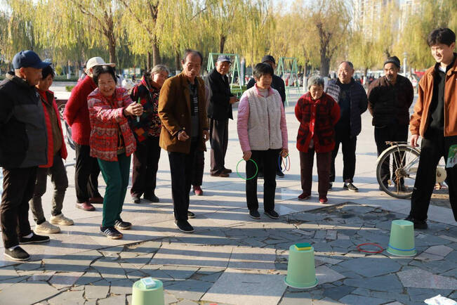 “垃圾分类小达人”旧物市集成功举办,童心践行环保新风尚